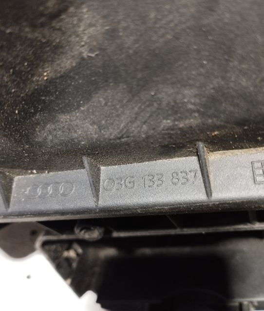Carcasa filtru aer 03G 133 835 Audi A4 B7
