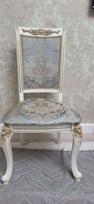 Стол и стулья 10 шт