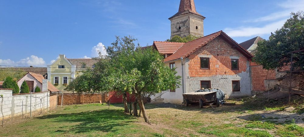 Vind casă sat Nou,comuna Roșia.