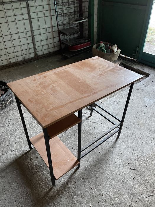 Стол компьютерный