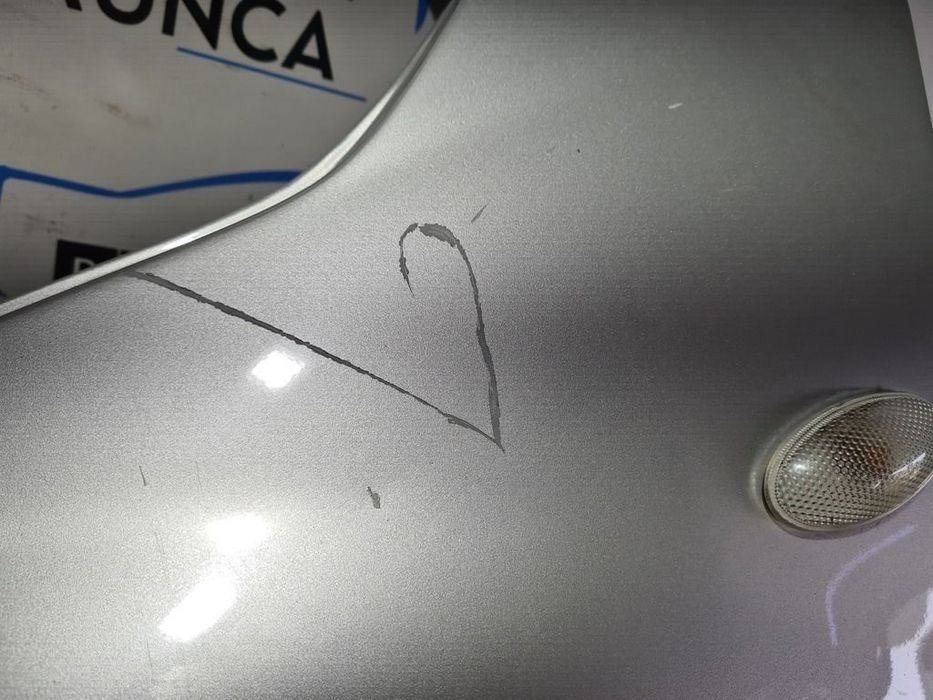 Aripa Stanga Fata Suzuki Grand Vitara 2006 - 2012 2 Usi ARGINTIU (966) ZGÂRIATA