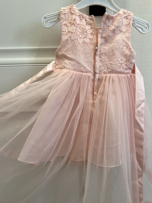 Платье розовое для девочки на 2-3 года