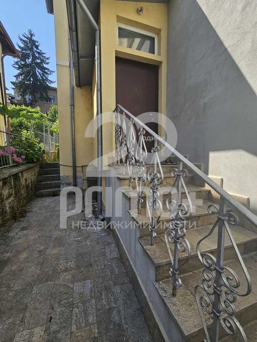 Продава се Етаж от къща в Велико Търново, Център - 100 кв.м за 2000 €/кв.м - Снимка #11