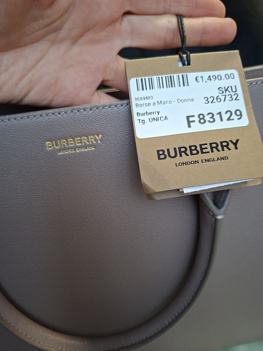 Geanta de mana Burberry model 2025