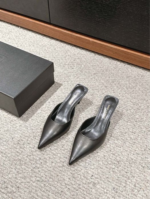 Pantofi Saint Laurent