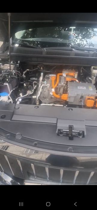 Автомобиль HONGGI EQM 5