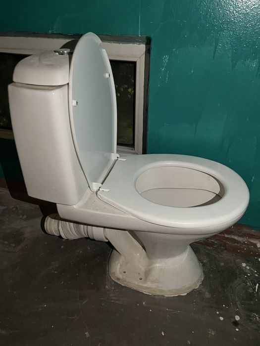 Продам унитаз в хорошем состояний!!!
