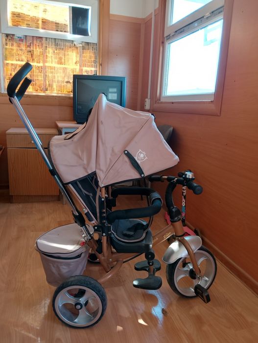 Вело коляска в хорошем состоянии