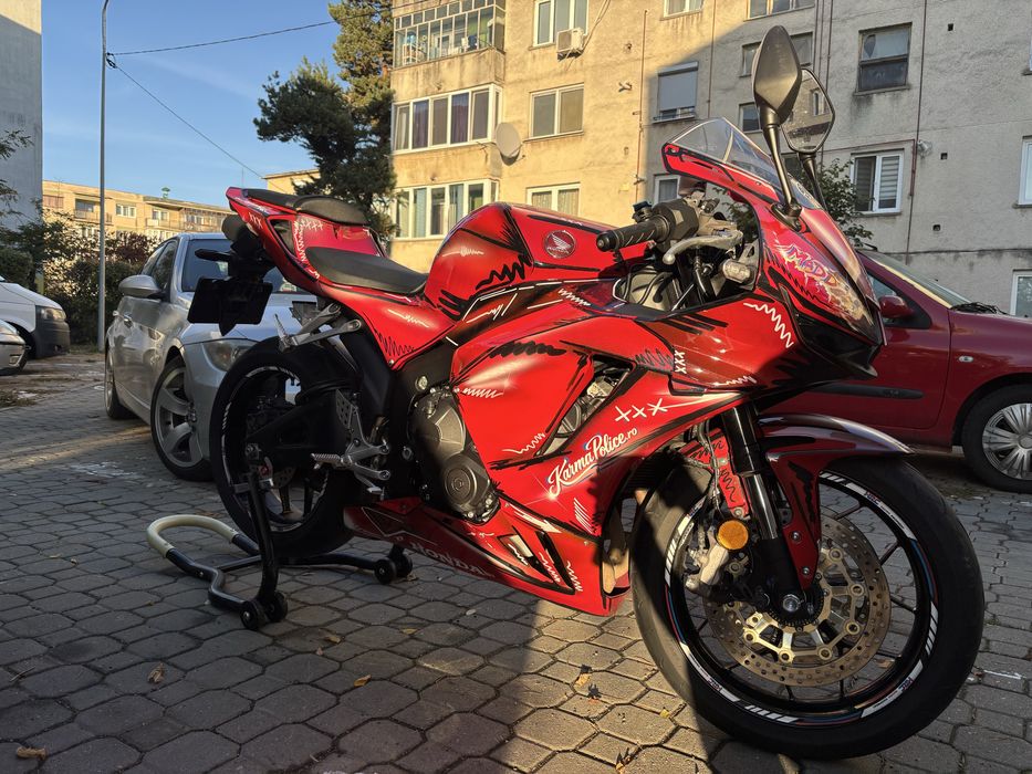 Honda CBR600RR 2025 – Predare Leasing  sau plata Prin factura  – 6.200 km – TVA deductibil