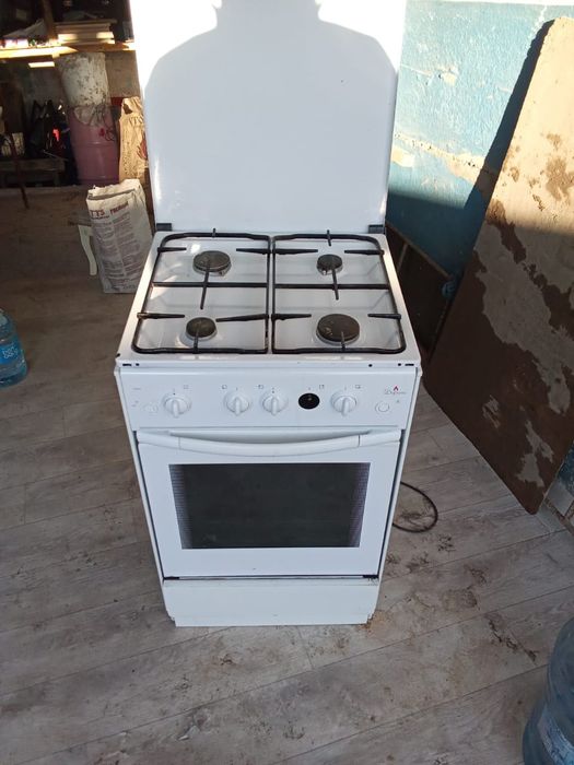 Продам газплиту Дарина с редуктором