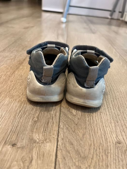 Sandale biomecanics nr 20