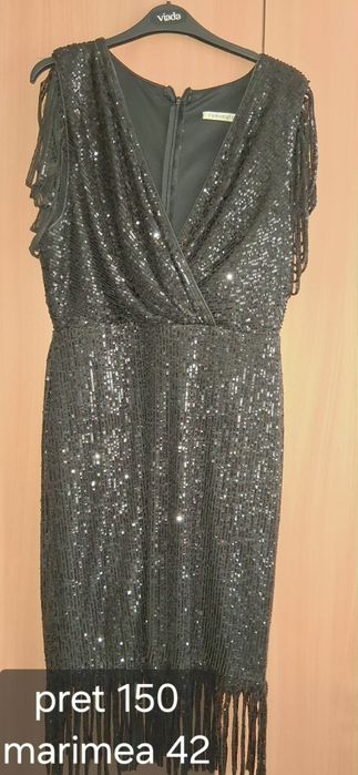 Vând rochii de ocazie
