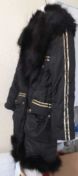 Продам куртку осень весна