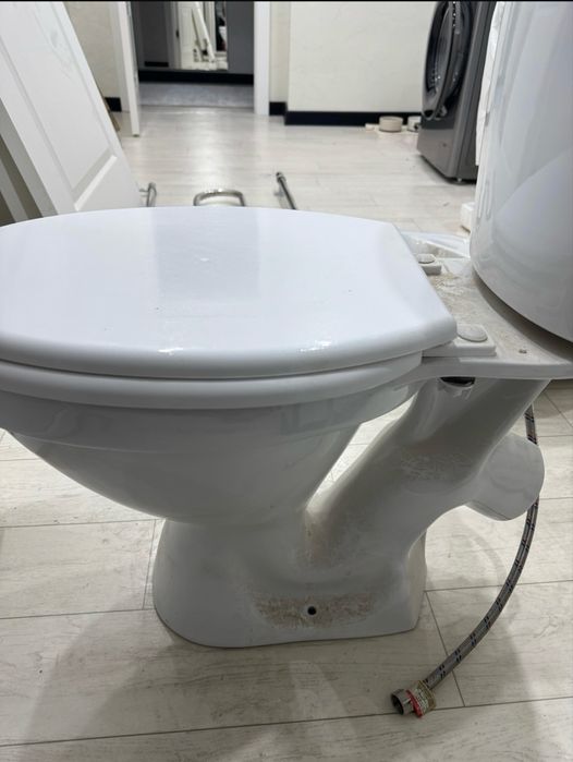 Унитаз абсолютно новый