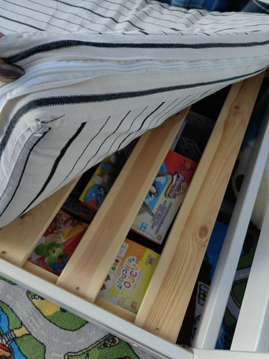 Продам кровать детскую (подростковую)