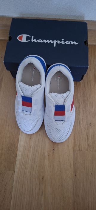Adidasi Champion