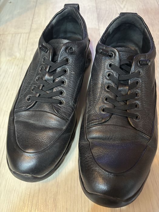 Продам мужскую обувь