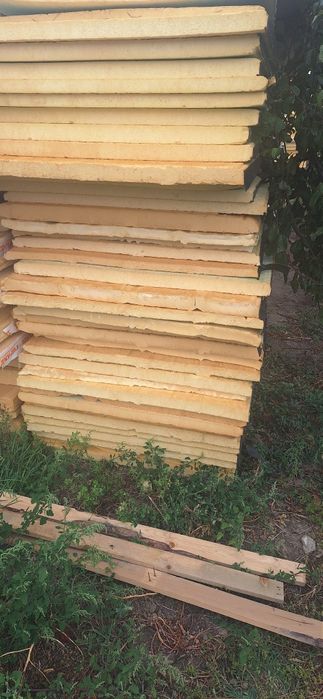 Diverse izolații termice exterioare fațade mansarde panouri sandwich