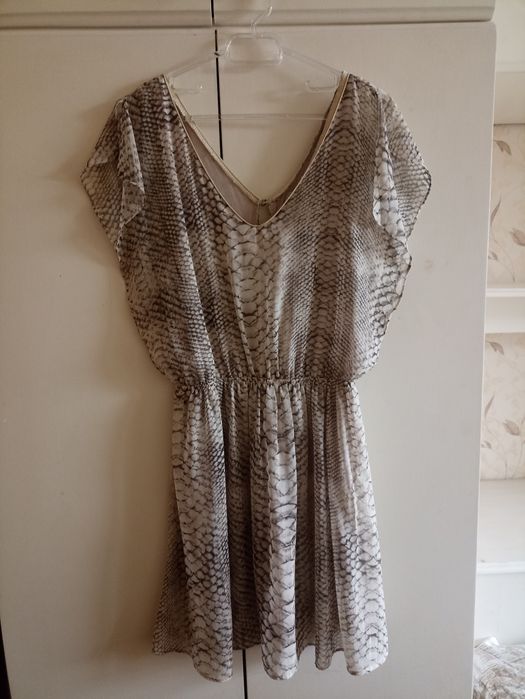 Чисто нова рокля