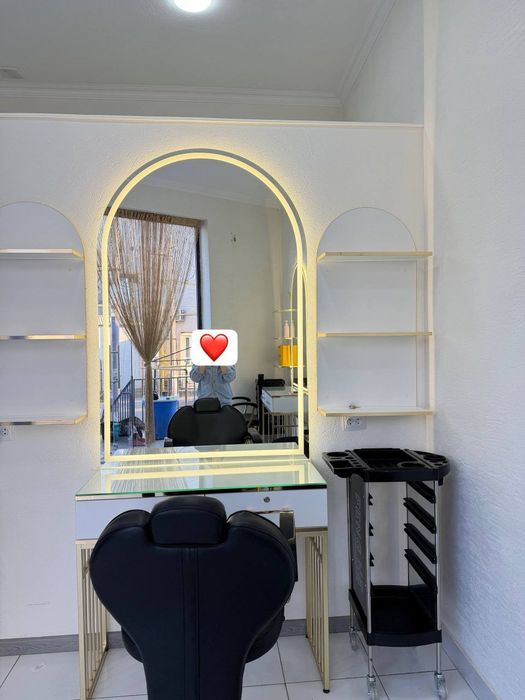 Салонга керак буладиган нарсала сотилади.