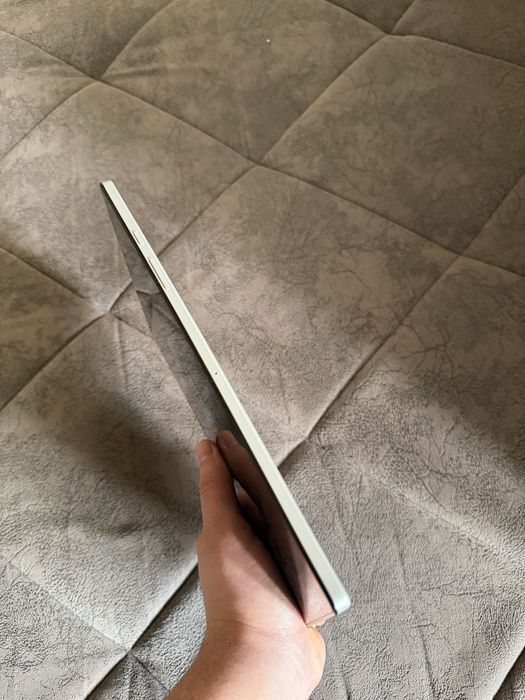 Tab a8 planshet sotiladi