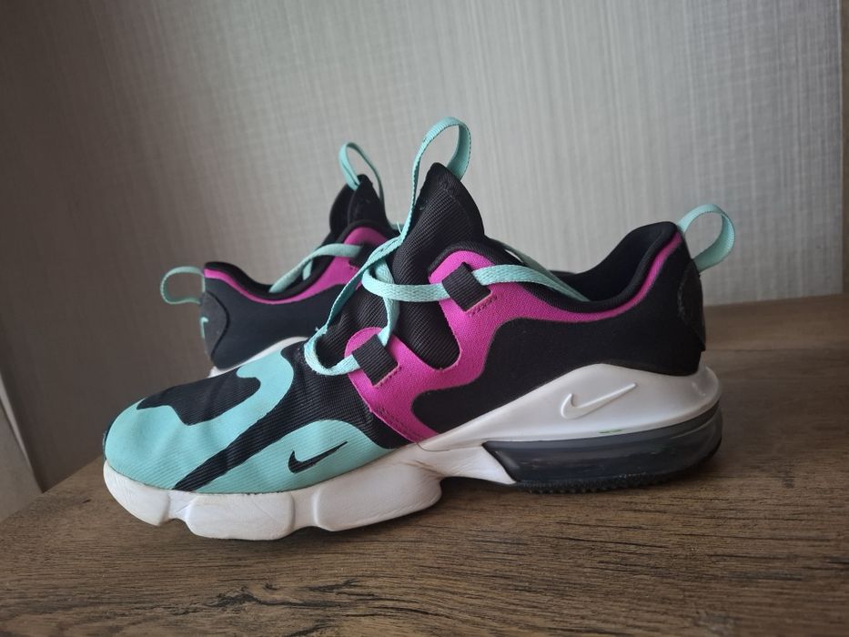 Nike air max маратонки 39 номер.