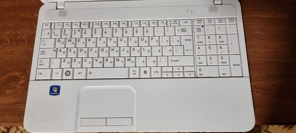 TOSHIBA Satellite C850-C1W