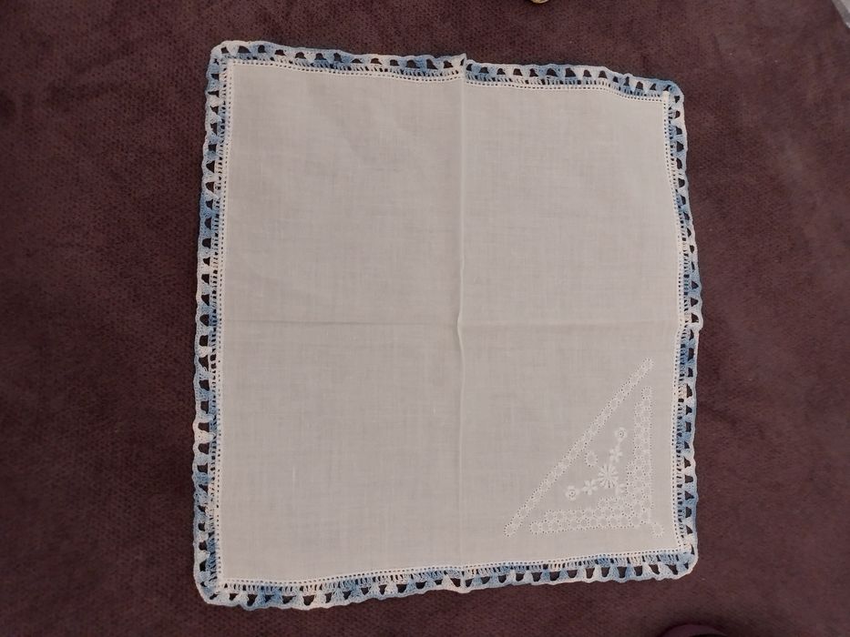 Кърпички носни плетена дантела