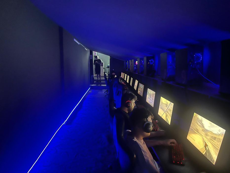 Afacere/afacere la cheie sala gaming 11 PC/ pariuri/cafenea/bar