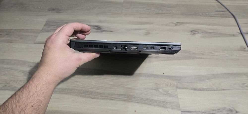 Laptop gaming ASUS TUF F15 FX507VV