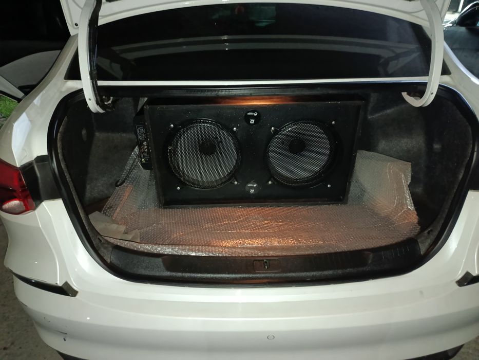 Калонка сабуфер для авто