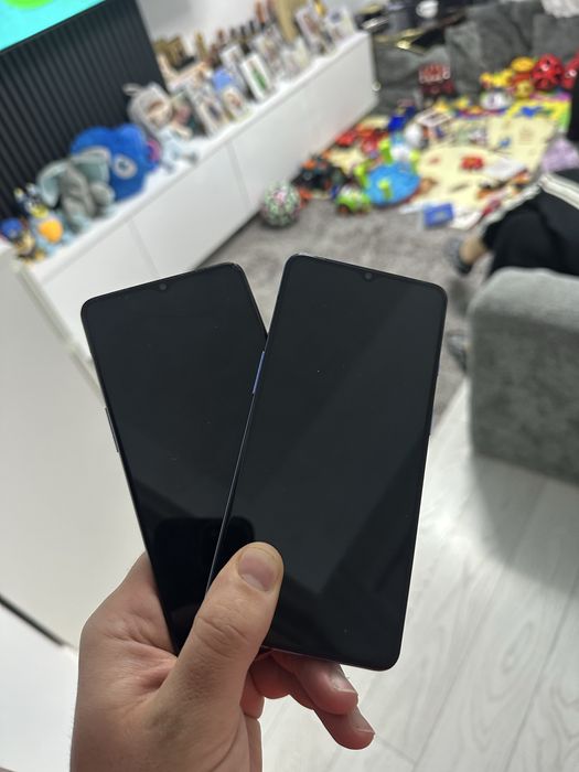 Vand lot telefoane oneplus pentru piese