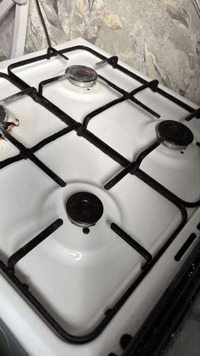 продам газовую плиту