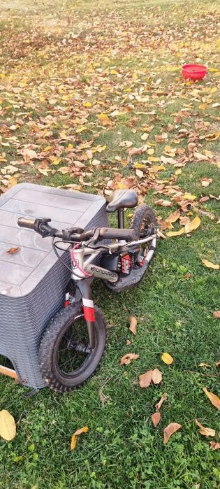 Mondraker Groomy 12 bicicleta electrica copii 3-5 ani
