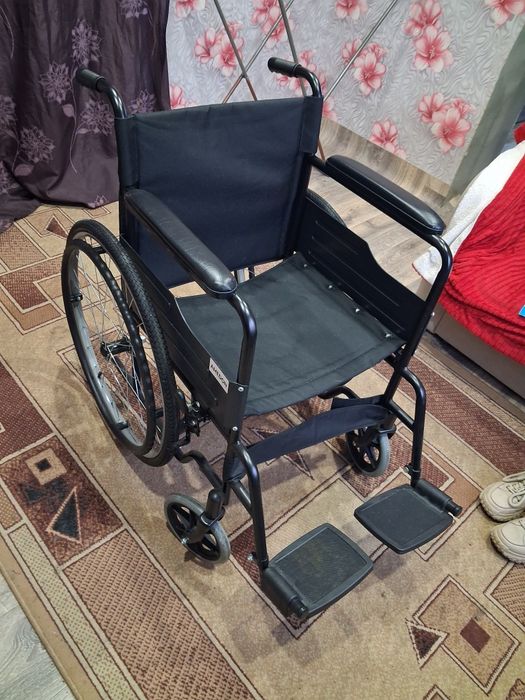 Коляска инвалидная