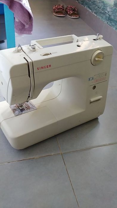 Швейная машина зингер