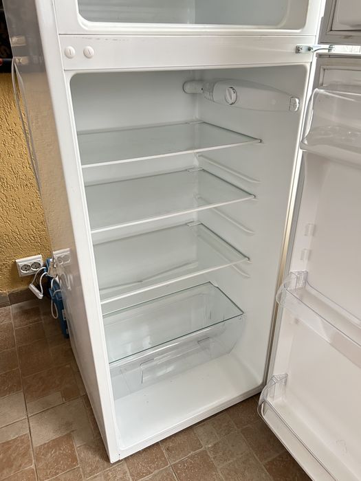 Frigider Zanussi CT235 – 235L, Congelator, 140 cm, Perfect Funcțional