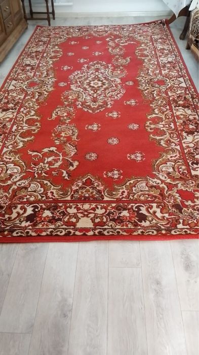 Шерстяной алматинский ковер.