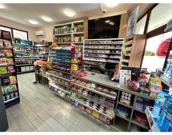 Метални крайстенни и островни стелажи за магазин за нон стоп