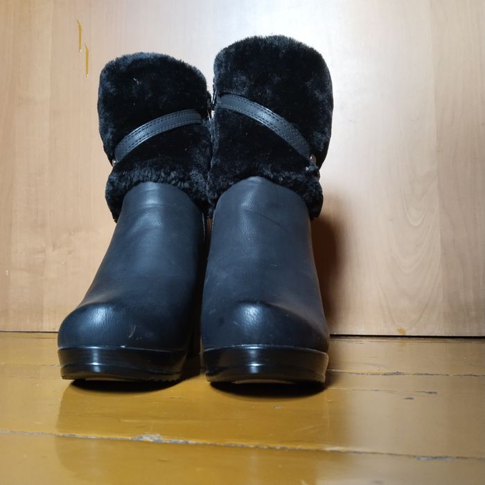 Новые женские сапоги