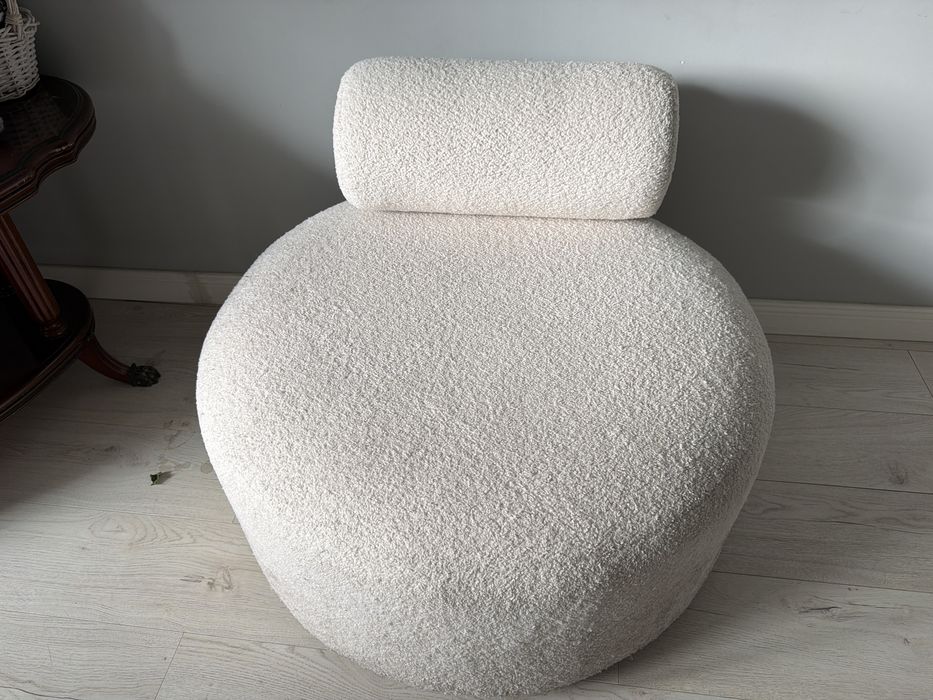 Продается пуфик, кресло