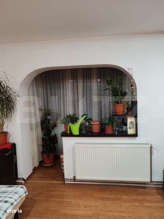 Apartament de vanzare, cu 3 camere, semidecomandat - in Vatra Dornei — fotografia 1