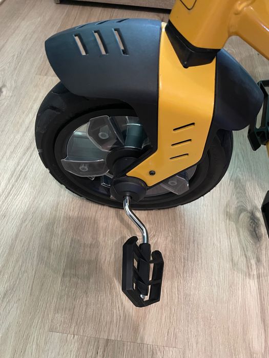 Детска триколка като чисто нова