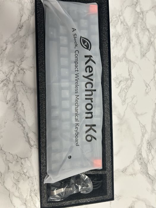 Механична клавиатура Keychron K6 Brown Switch