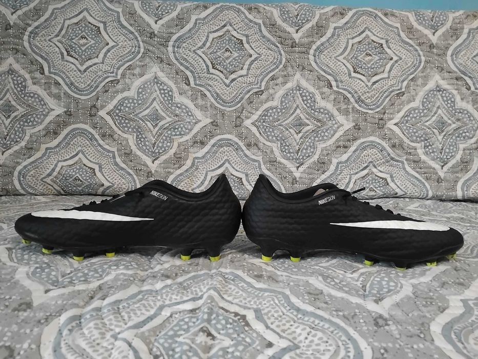 Бутонки Nike Hypervenom Phade III FG