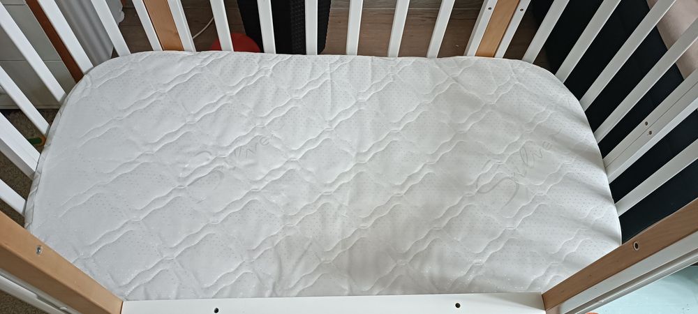 Продам кроватку для новорожденных