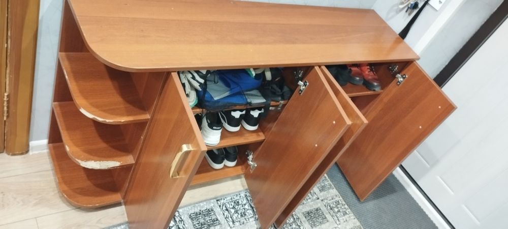 Прихожка для узких коридоров