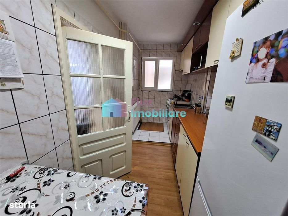 Apartament cu 3 camere decomandat parter inalt George Enescu