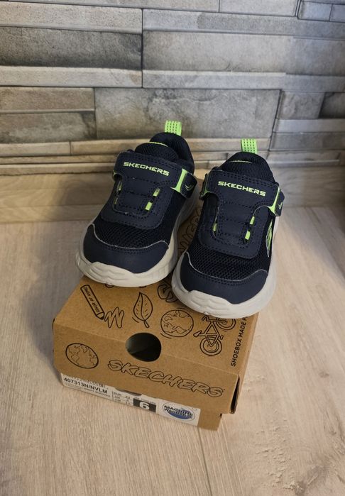 Adidași Skechers pentru copii, mărimea 22
