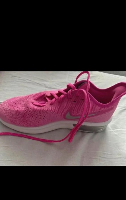 Adidasi Nike  Air marimea 38,5